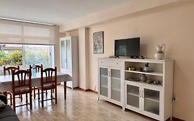 Apartamento En La Playa De Samil